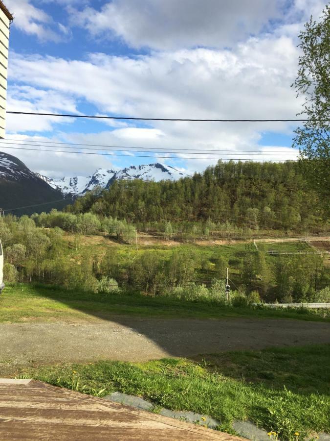 Hundbergan Apartment-Free Parking-15 Min From Tromso Tromsdalen Exteriör bild